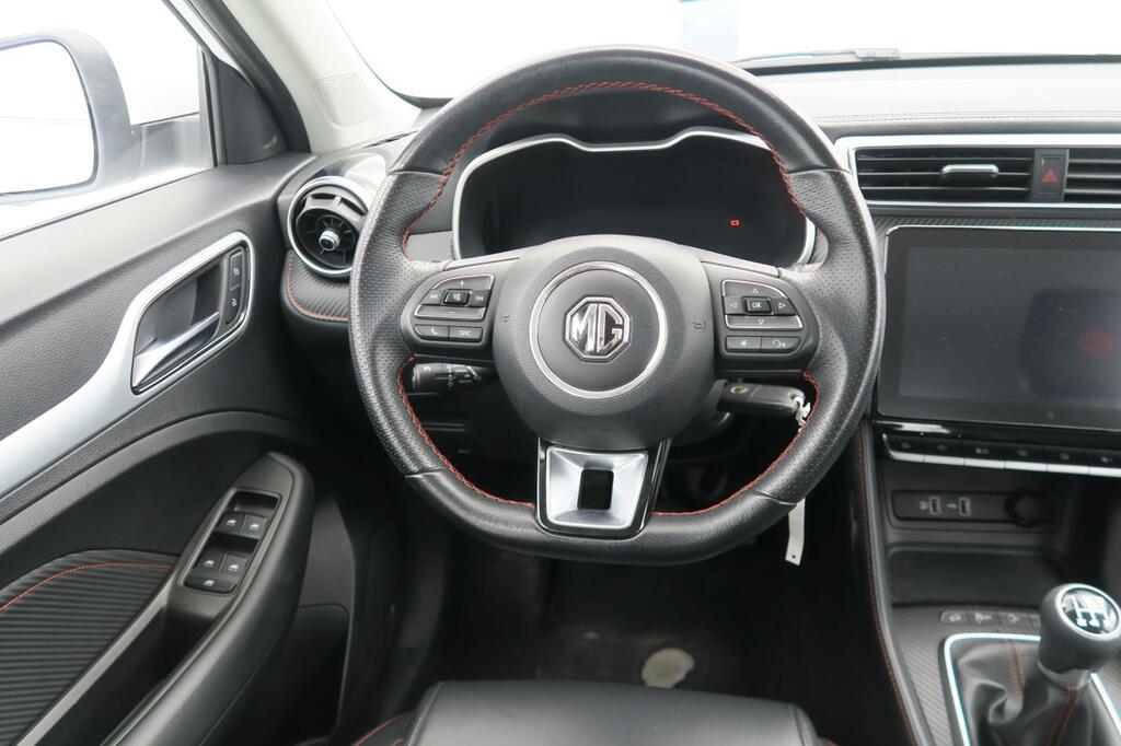 MG ZS LUXURY 1.5 106 CV MAN 5P 12
