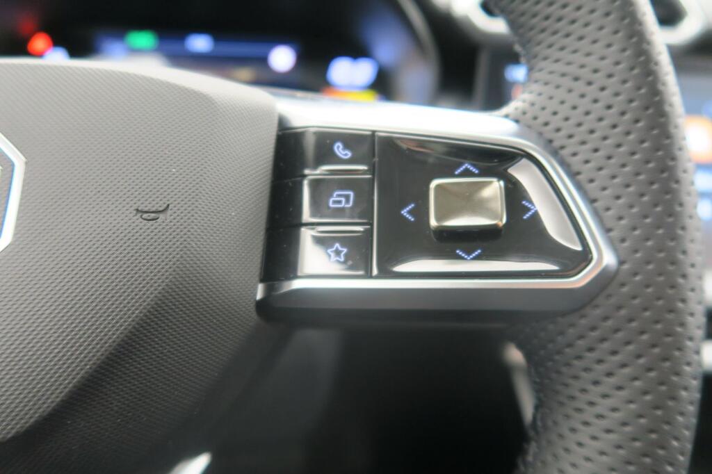 MG ZS SUV 1.5 HEV LUXURY 197 5P 13