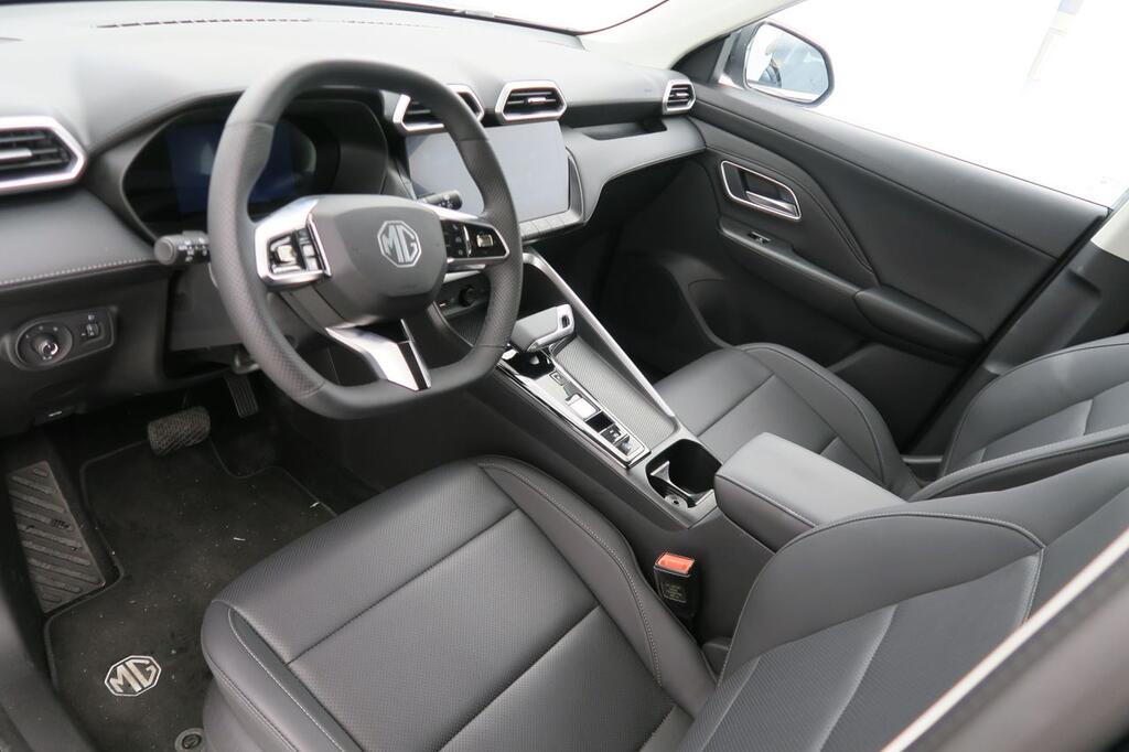 MG ZS SUV 1.5 HEV LUXURY 197 5P 7