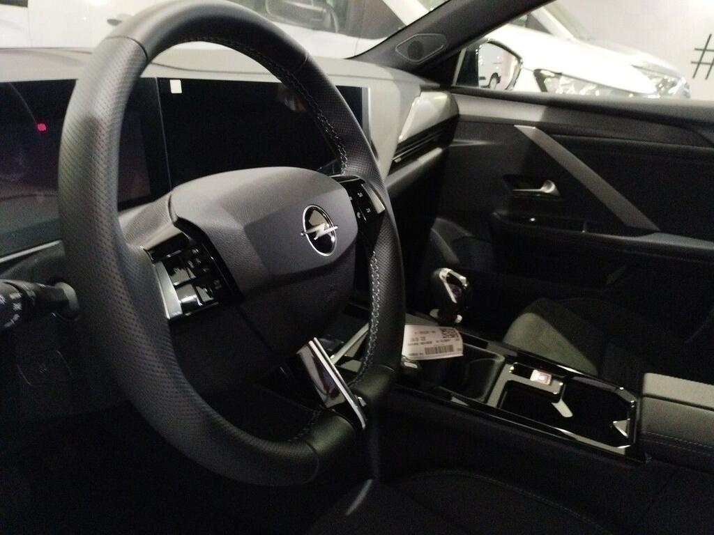 Opel Astra GS 1.2T 130CV MT6 5P 12