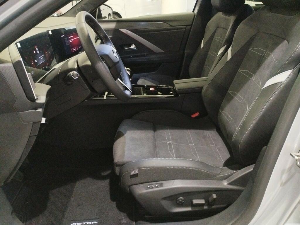 Opel Astra GS 1.2T 130CV MT6 5P 14