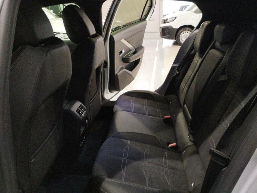 Opel Astra GS 1.2T 130CV MT6 5P 15