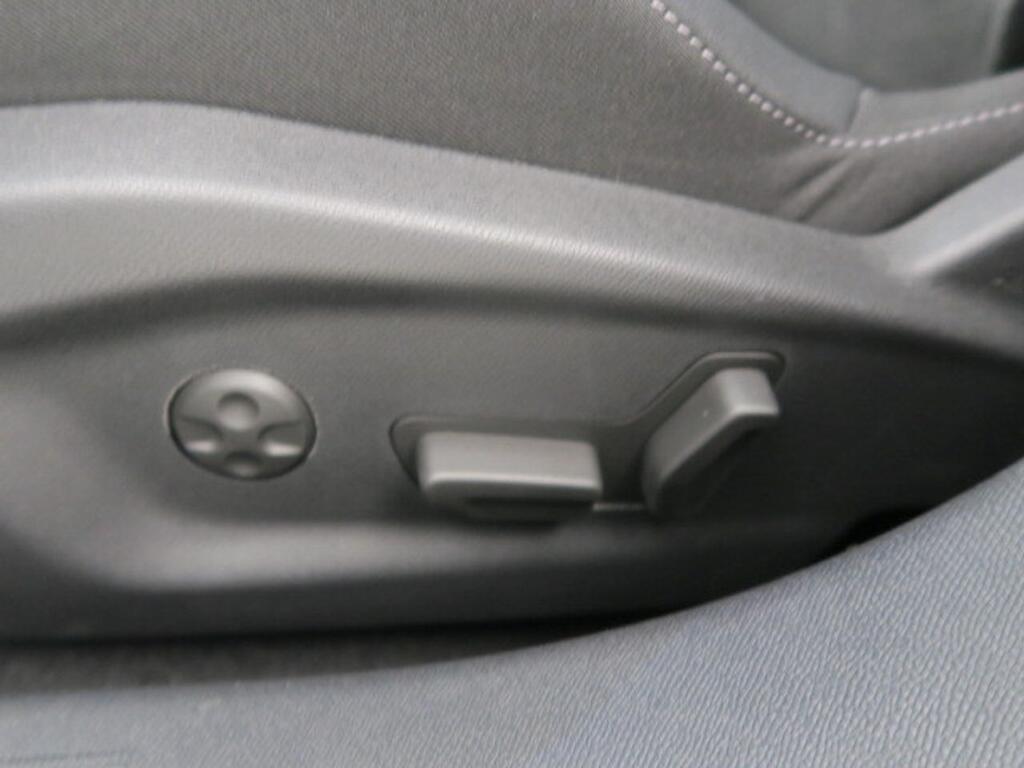 Opel Astra GS BEV 156 CV 5P 8