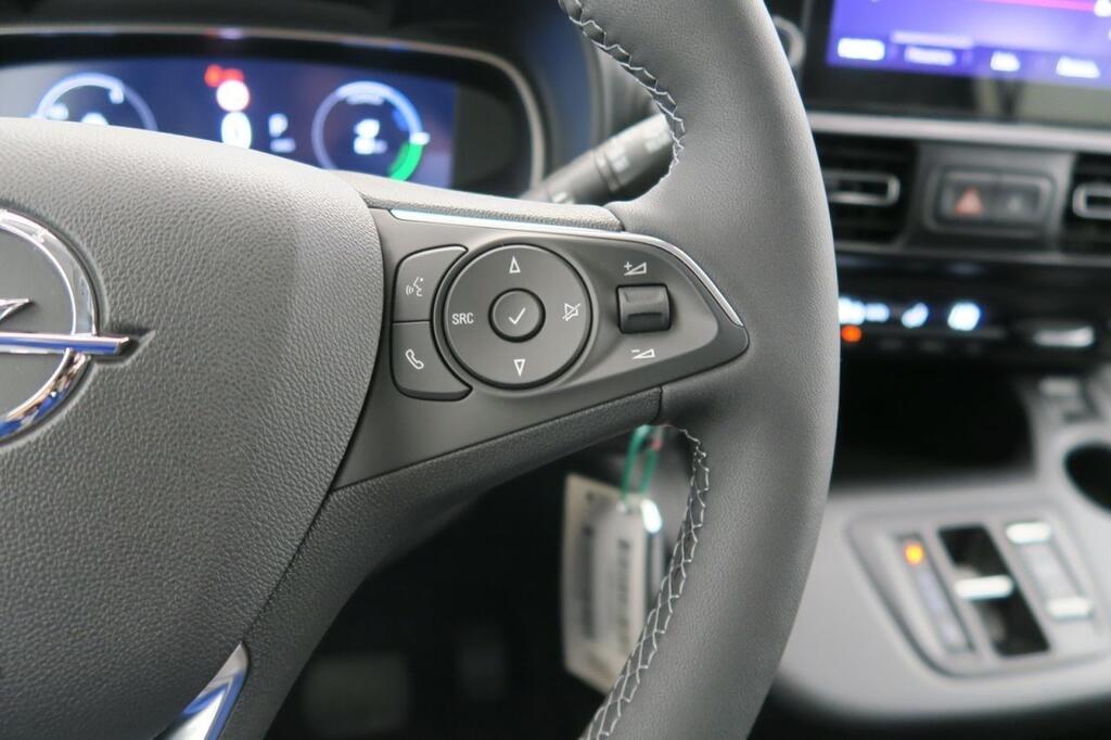 Opel Combo Cargo Life Electric L Elegance Plus 100kw / 136 CV 11