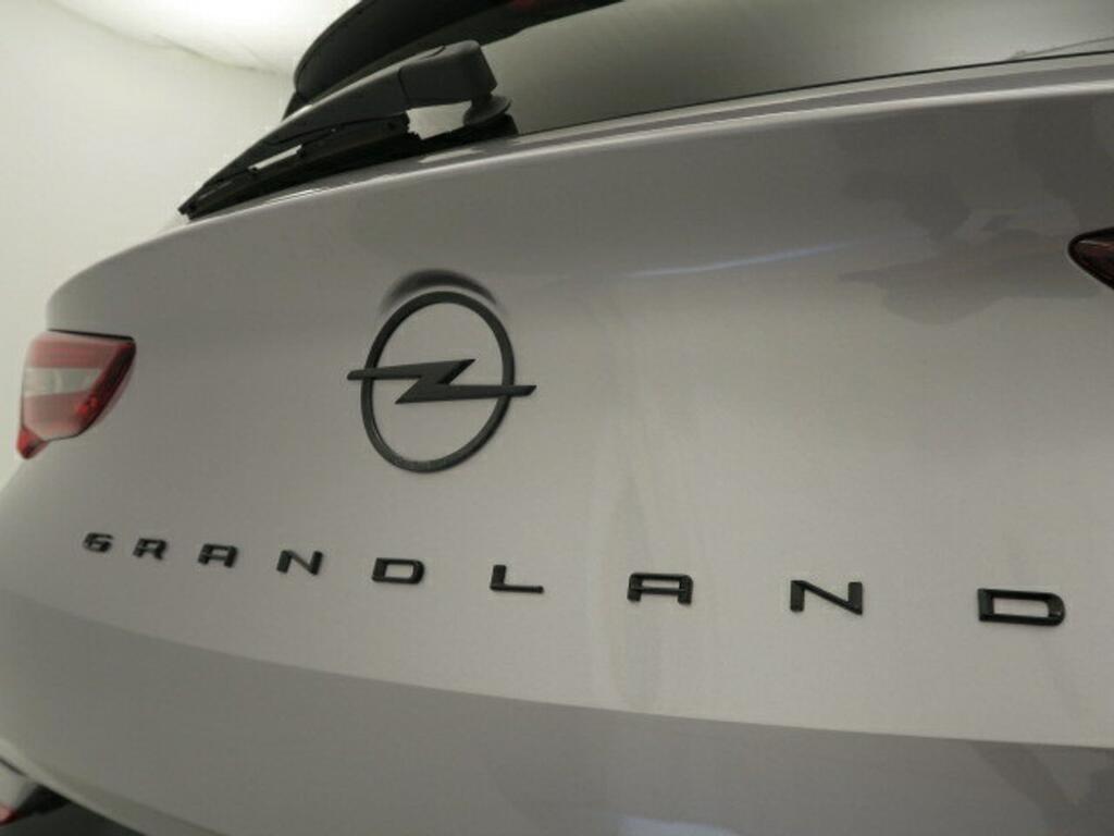 Opel Grandland GS 1.2T 130CV MT6 21