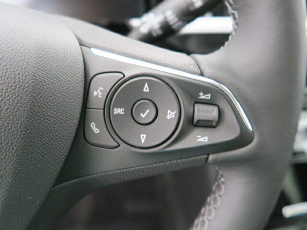 Opel Grandland GS 1.2T 130CV MT6 10