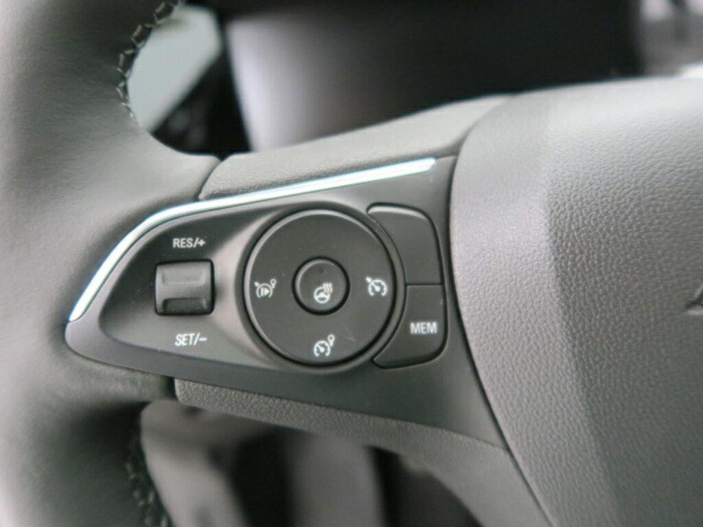 Opel Grandland GS 1.2T 130CV MT6 9