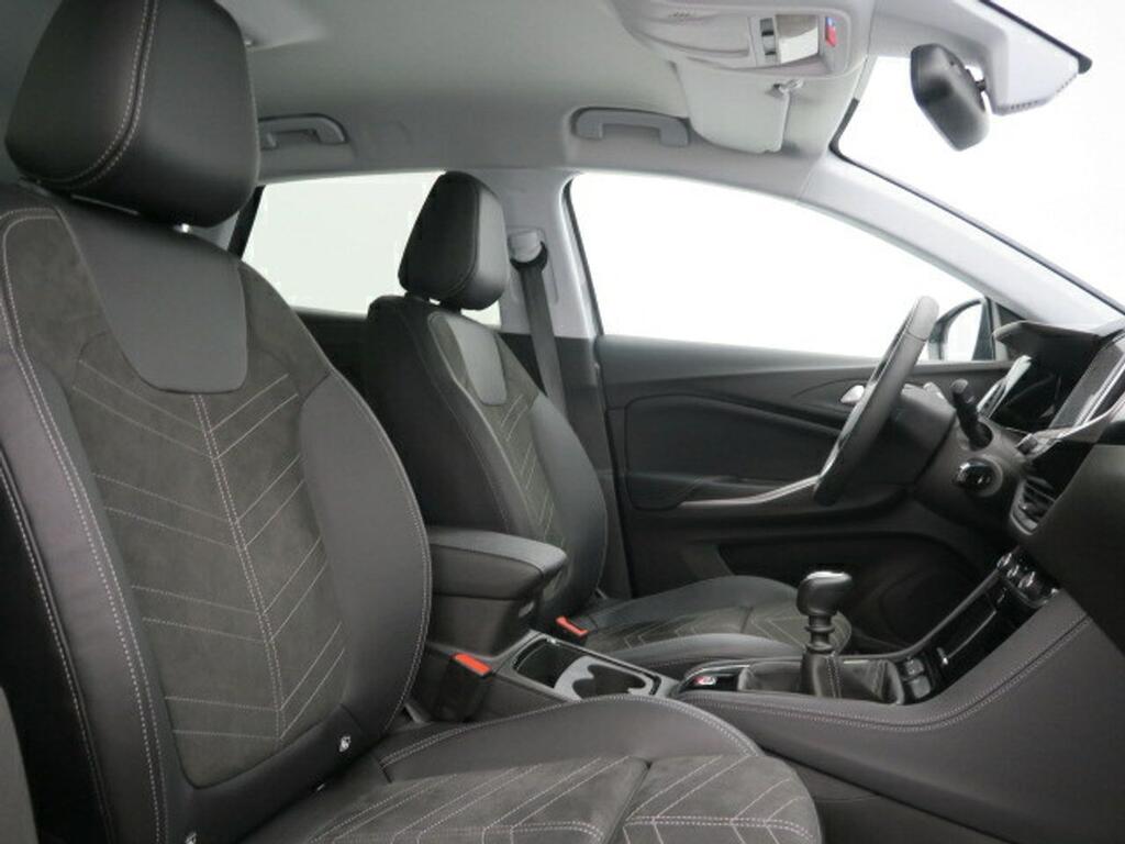 Opel Grandland GS 1.2T 130CV MT6 16