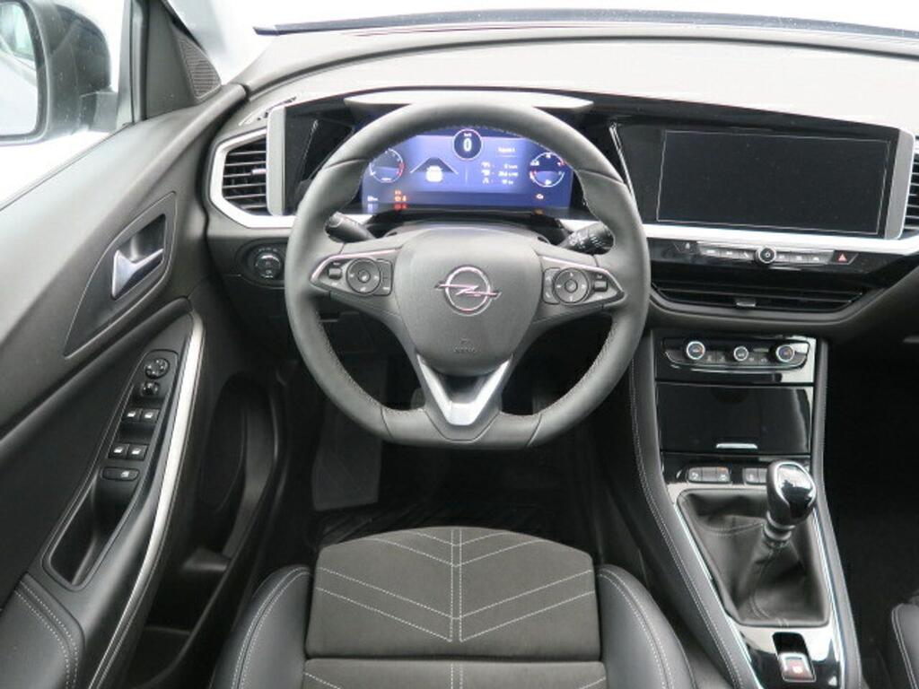 Opel Grandland GS 1.2T 130CV MT6 14