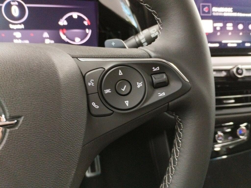 Opel Grandland GS 1.2T HYBRID 136CV DCT6 10