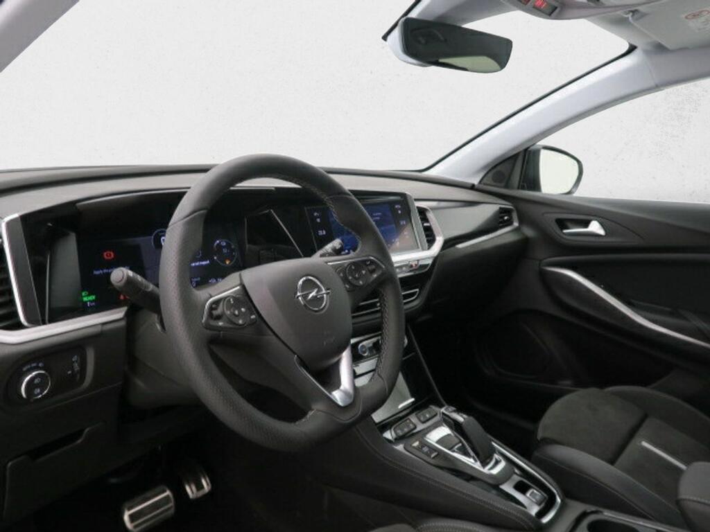 Opel Grandland GSE 1.6 TURBO PHEV 300CV AUTO 5P 8