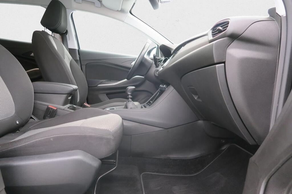 Opel Grandland SELECTIVE 1.2 130CV 5P 13