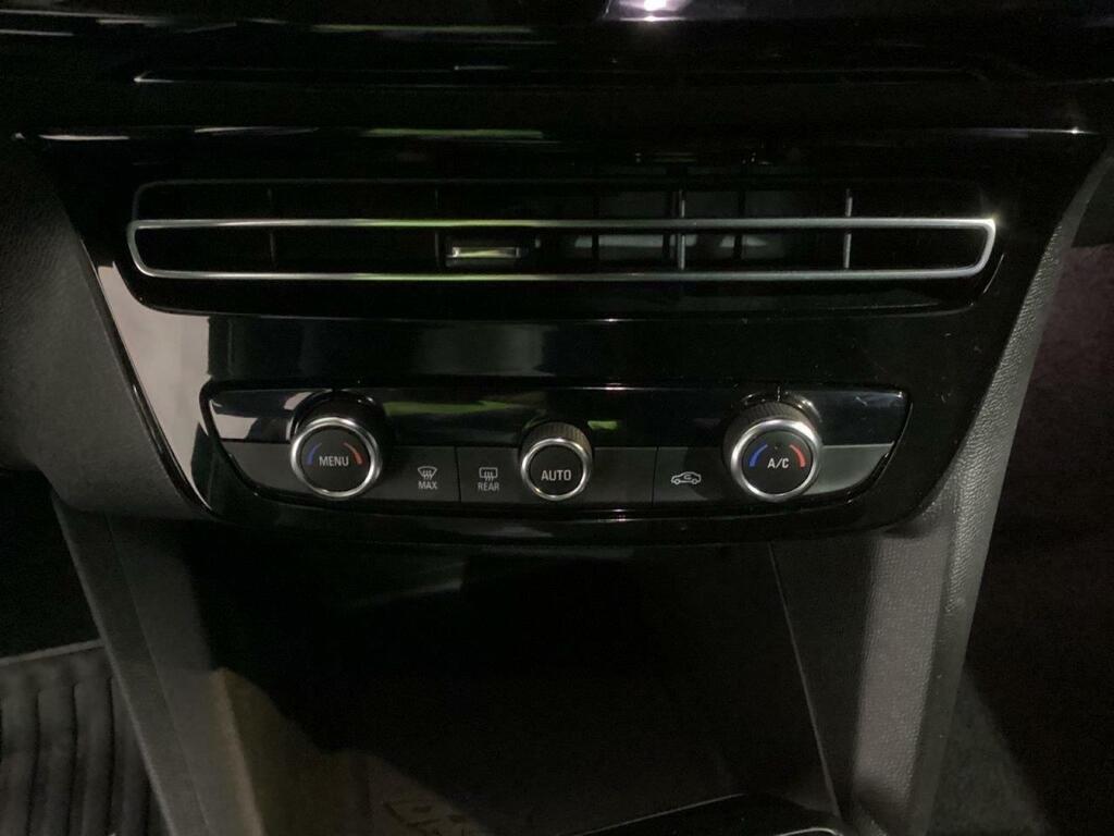 Opel Mokka GS 1.2 T 136 CV 5P 9