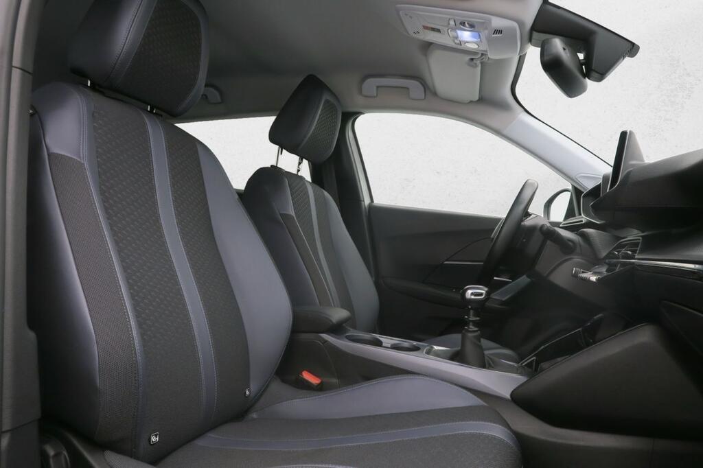 Peugeot 2008 ALLURE 1.2 PURETECH 130 CV S&S 5P 17