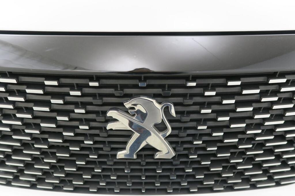 Peugeot 2008 ALLURE PACK 1.5 BLUEHDI 130 CV AUTO S&S 5P 21