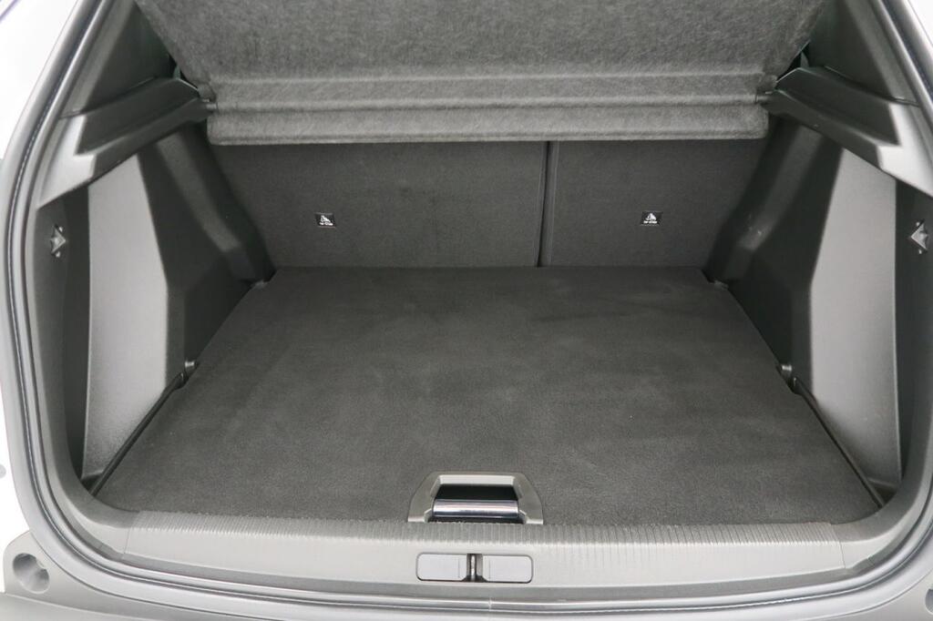 Peugeot 2008 ALLURE PACK 1.5 BLUEHDI 130 CV AUTO S&S 5P 19