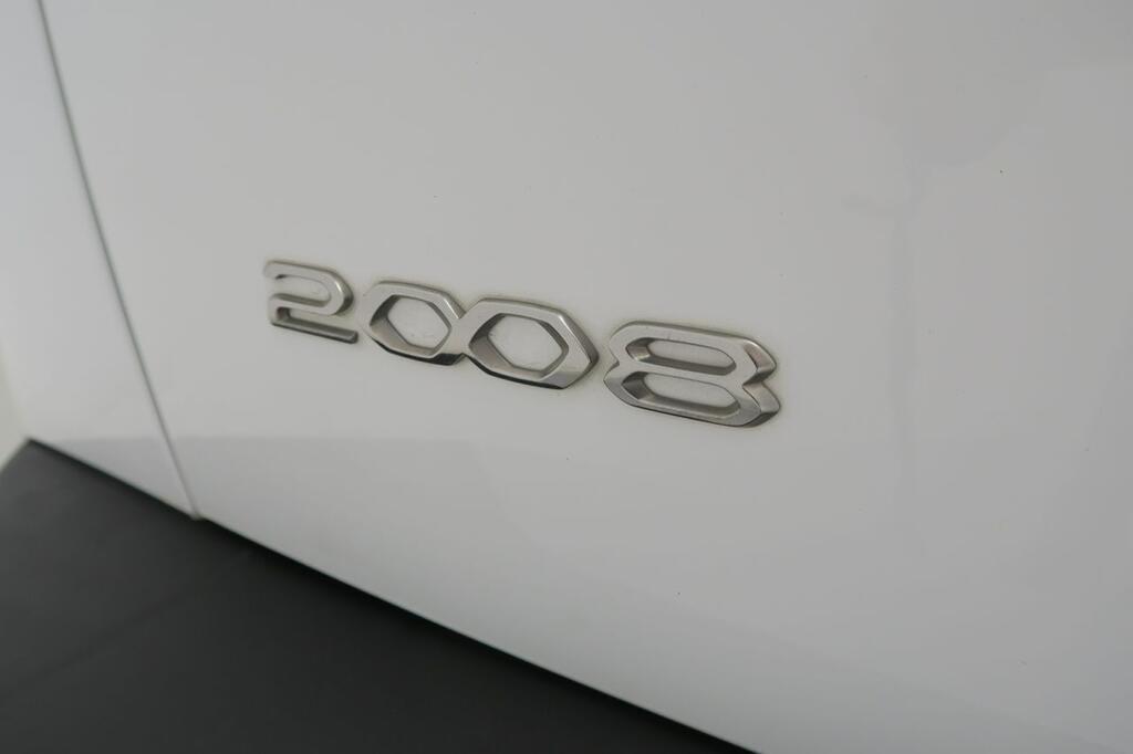 Peugeot 2008 ALLURE PACK 1.5 BLUEHDI 130 CV AUTO S&S 5P 20