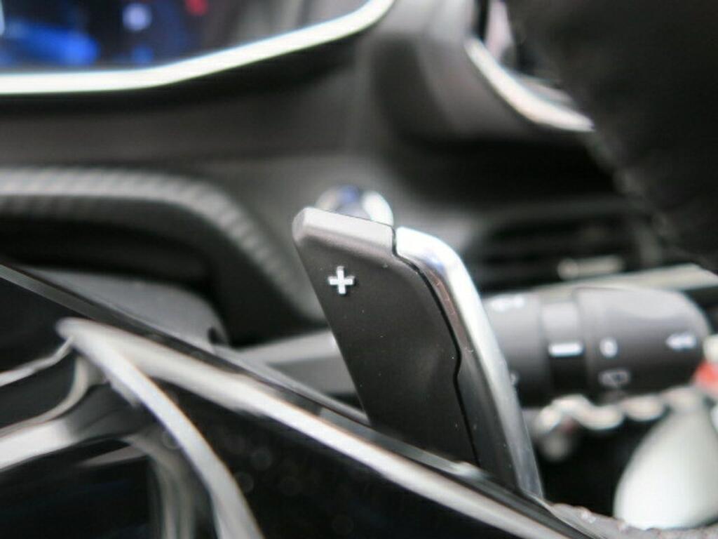 Peugeot 2008 ALLURE PACK 1.5 BLUEHDI 130CV AUTO S&S 5P 13