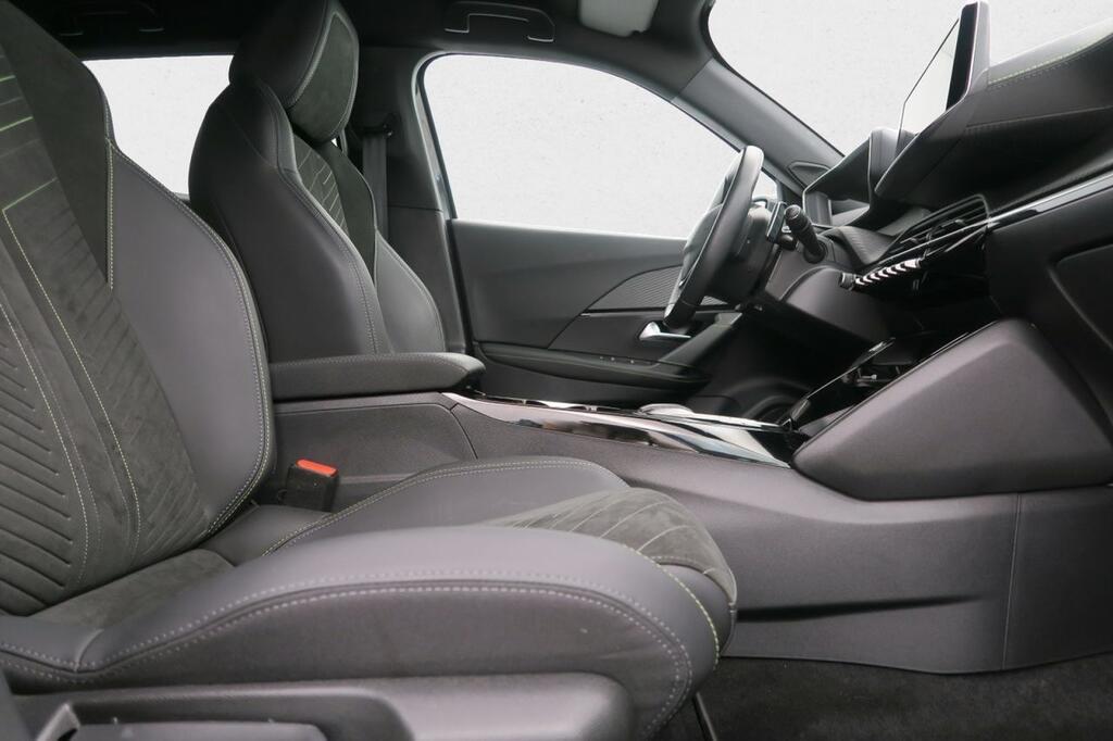 Peugeot 2008 GT 1.5 BLUEHDI 130CV S&S EAT8 5P 15