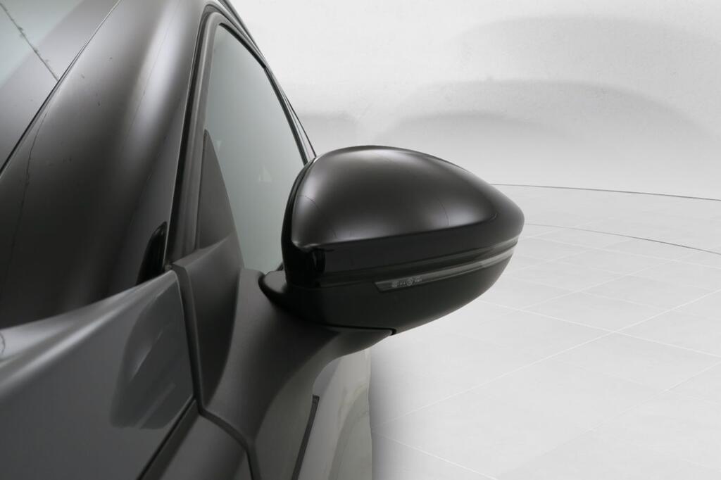 Peugeot 2008 GT 1.5 BLUEHDI 130CV S&S EAT8 5P 21