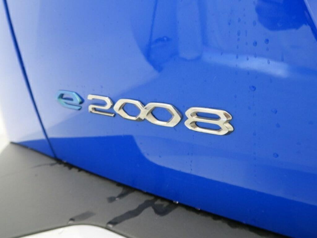 Peugeot 2008 GT ELECTRIC 136CV 5P 21