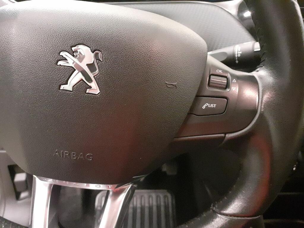 Peugeot 2008 STYLE 1.5 BLUEHDI 100 CV S&S 5P 10