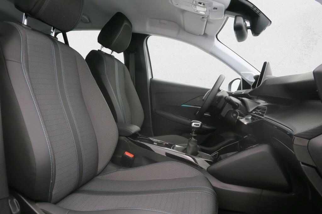 Peugeot 208 ALLURE 1.2 PURETECH 100 CV 5P 17