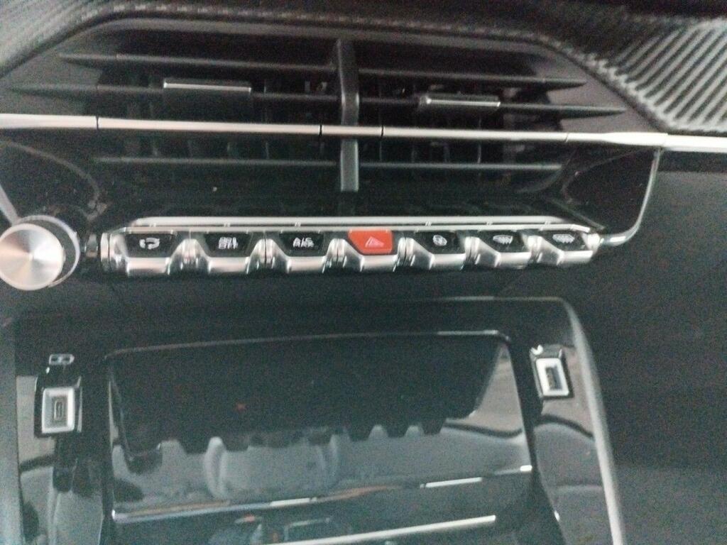 Peugeot 208 ALLURE ELECTRIQUE 136 CV 5P 14