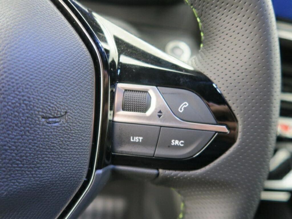 Peugeot 208 GT BEV 156CV 5P 11