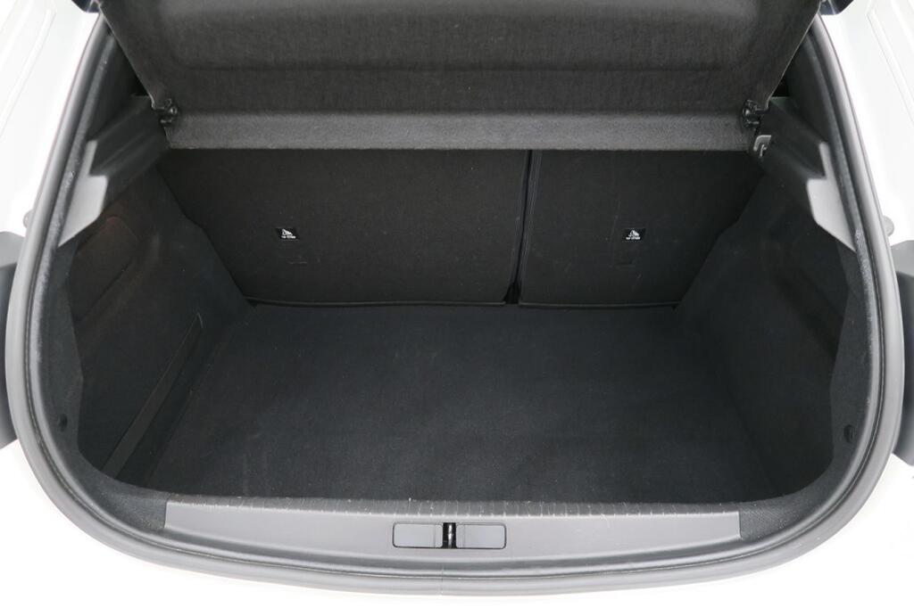 Peugeot 208 GT PACK 1.2 PURETECH 100CV S&S 6 VEL MAN 18