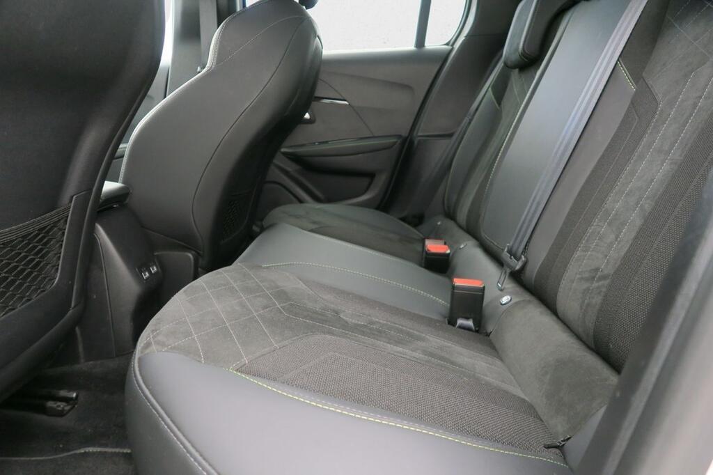 Peugeot 208 GT PACK 1.2 PURETECH 100CV S&S 6 VEL MAN 17