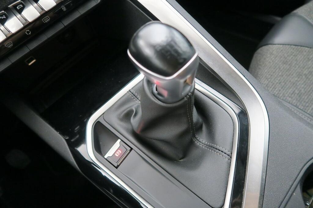 Peugeot 3008 ALLURE 1.2 PURETECH 130 CV S&S 5P 11