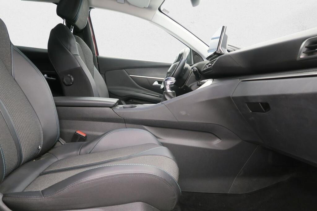 Peugeot 3008 ALLURE 1.2 PURETECH 130CV S&S 6 VEL MAN 5P 13