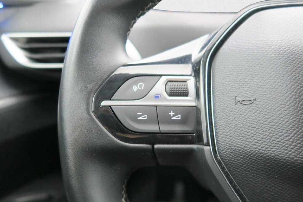 Peugeot 3008 ALLURE PACK 1.2 PURETECH 130 CV S&S 5P 10