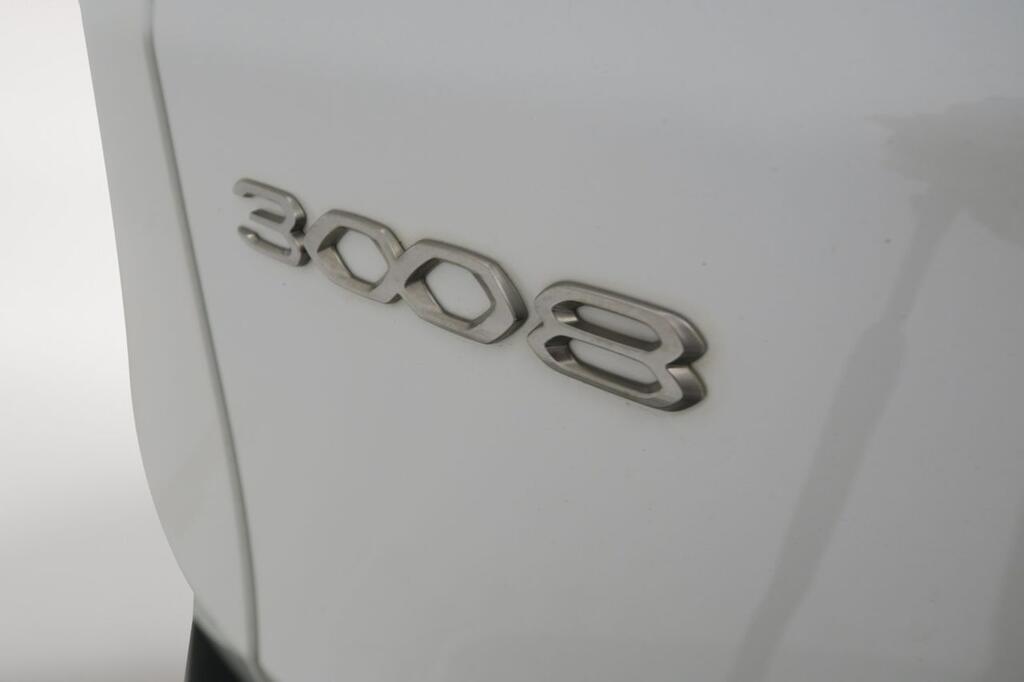 Peugeot 3008 ALLURE PACK 1.2 PURETECH 130CV MAN 18