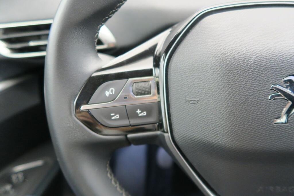 Peugeot 3008 ALLURE PACK 1.2 PURETECH 130CV MAN 10