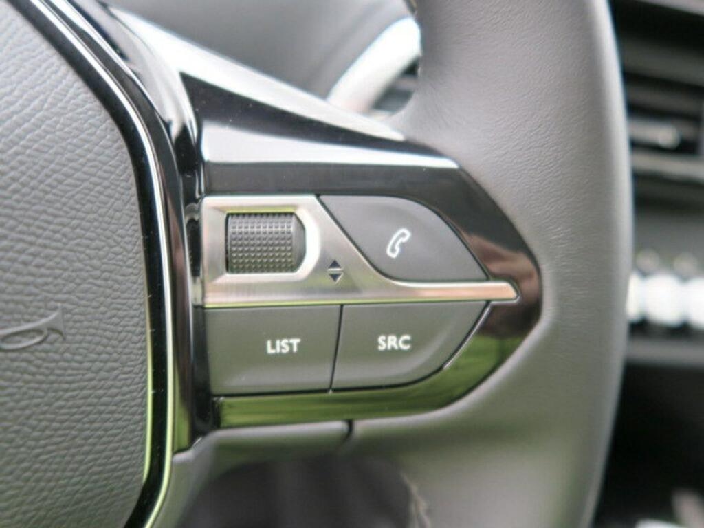 Peugeot 3008 ALLURE PACK 1.2 PURETECH 130CV MAN 10