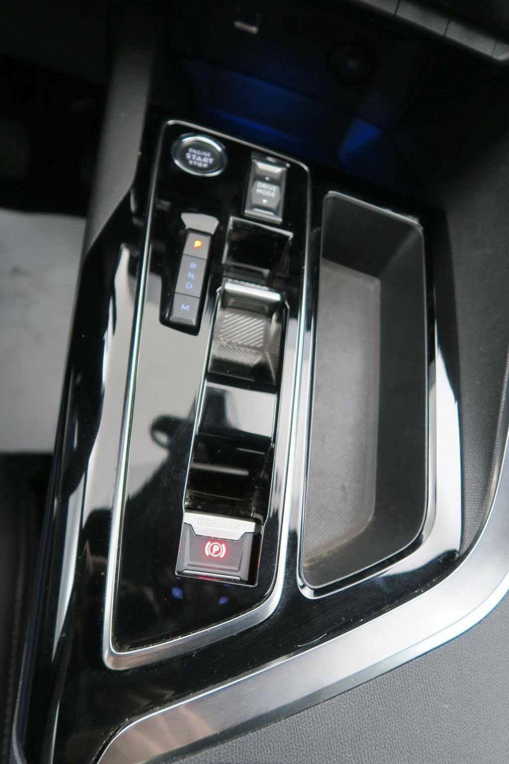 Peugeot 3008 ALLURE PACK 1.5 BLUEHDI 130 CV S&S EAT8 8