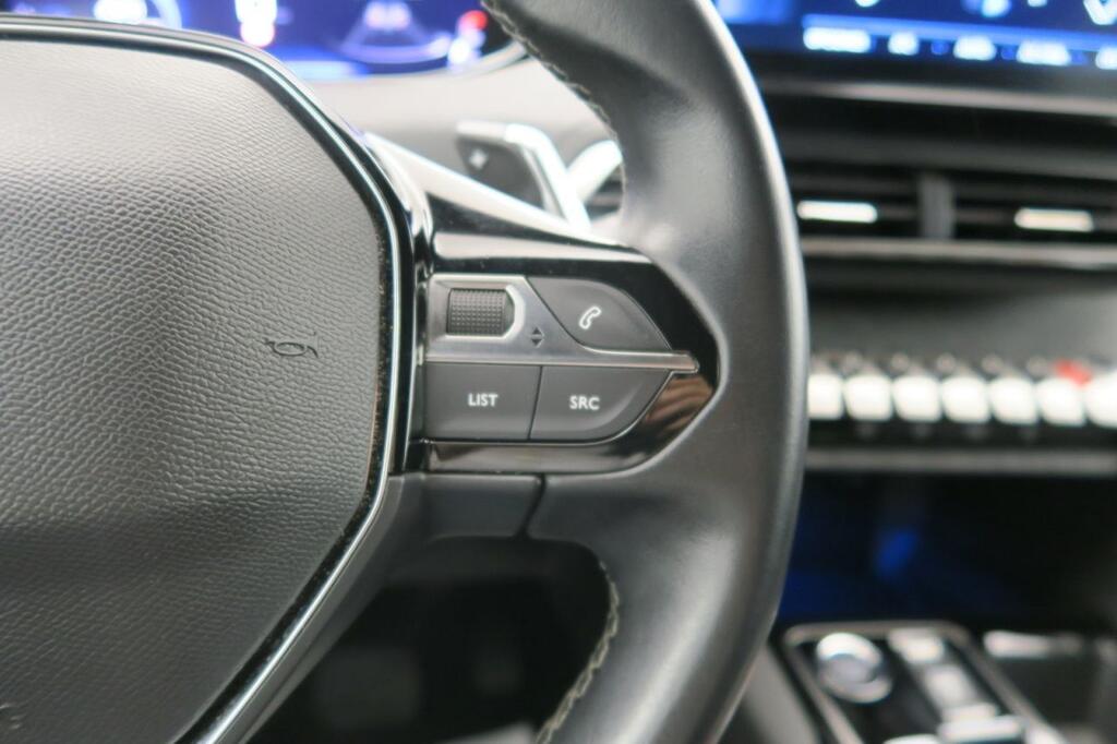 Peugeot 3008 ALLURE PACK 1.5 BLUEHDI 130 CV S&S EAT8 11