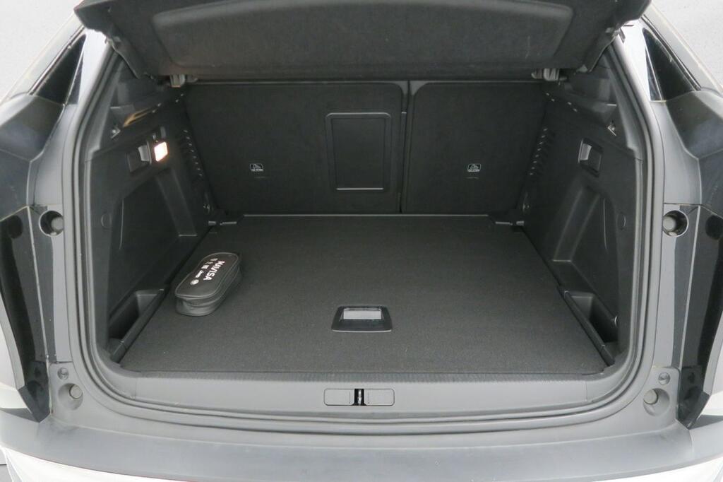 Peugeot 3008 GT 1.5 BLUEHDI 130 CV AUTO S&S 5P 19