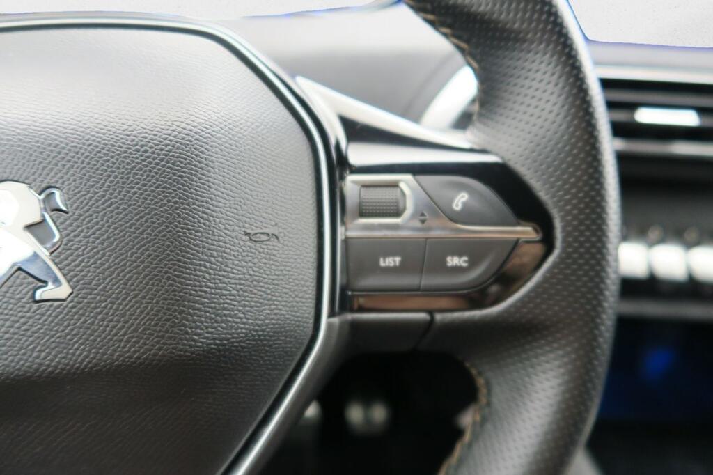 Peugeot 3008 GT LINE 1.2 PURETECH 130CV S&S 6VEL MAN 5P 11