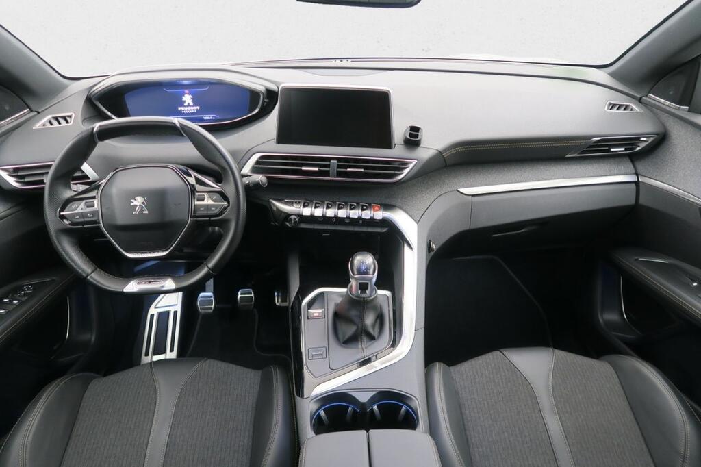 Peugeot 3008 GT LINE 1.2 PURETECH 130CV S&S 6VEL MAN 5P 13