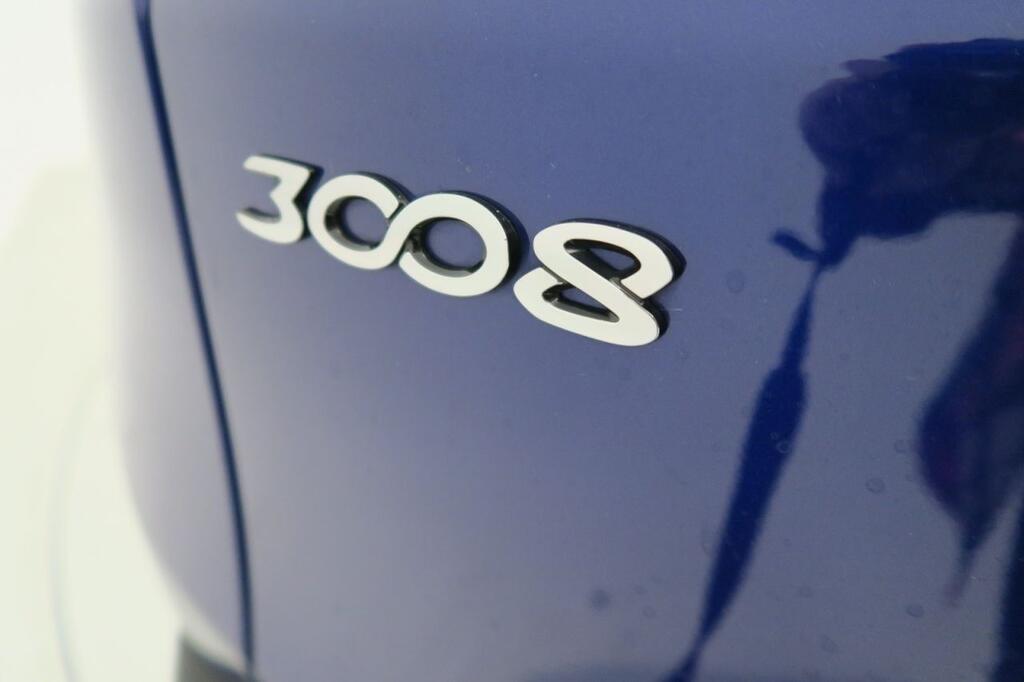 Peugeot 3008 GT LINE 1.2 PURETECH 130CV S&S 6VEL MAN 5P 17
