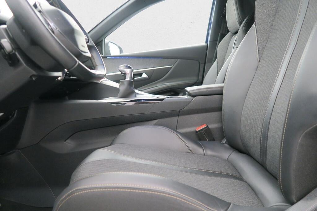 Peugeot 3008 GT LINE 1.2 PURETECH 130CV S&S 6VEL MAN 5P 15