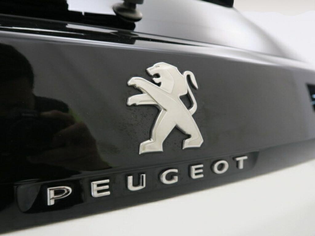 Peugeot 3008 GT LINE 1.2 PURETECH 130CV S&S AUTO 5P 22