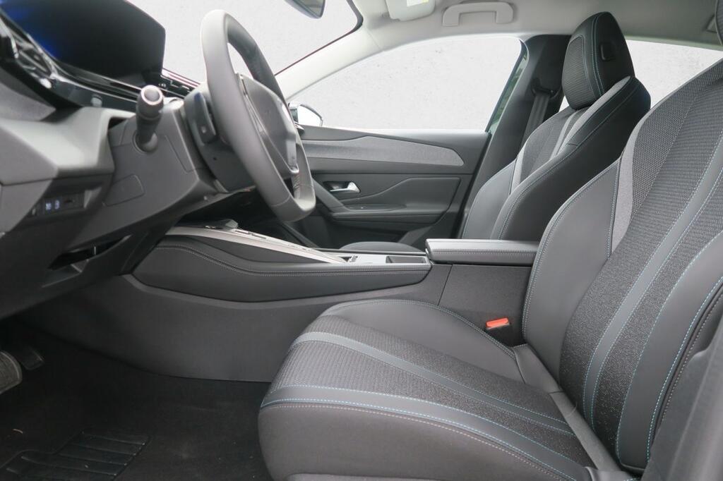 Peugeot 308 5p Allure PLUG-IN HYBRID 180 e-EAT8 18