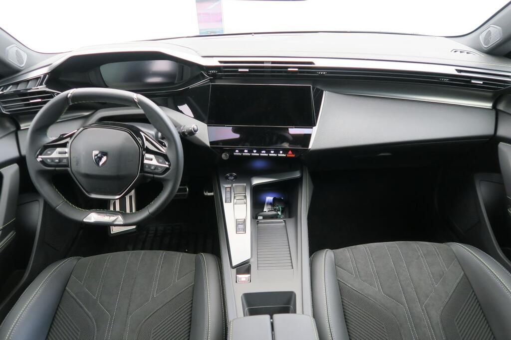 Peugeot 308 5p GT PLUG-IN HYBRID 225 e-EAT8 13