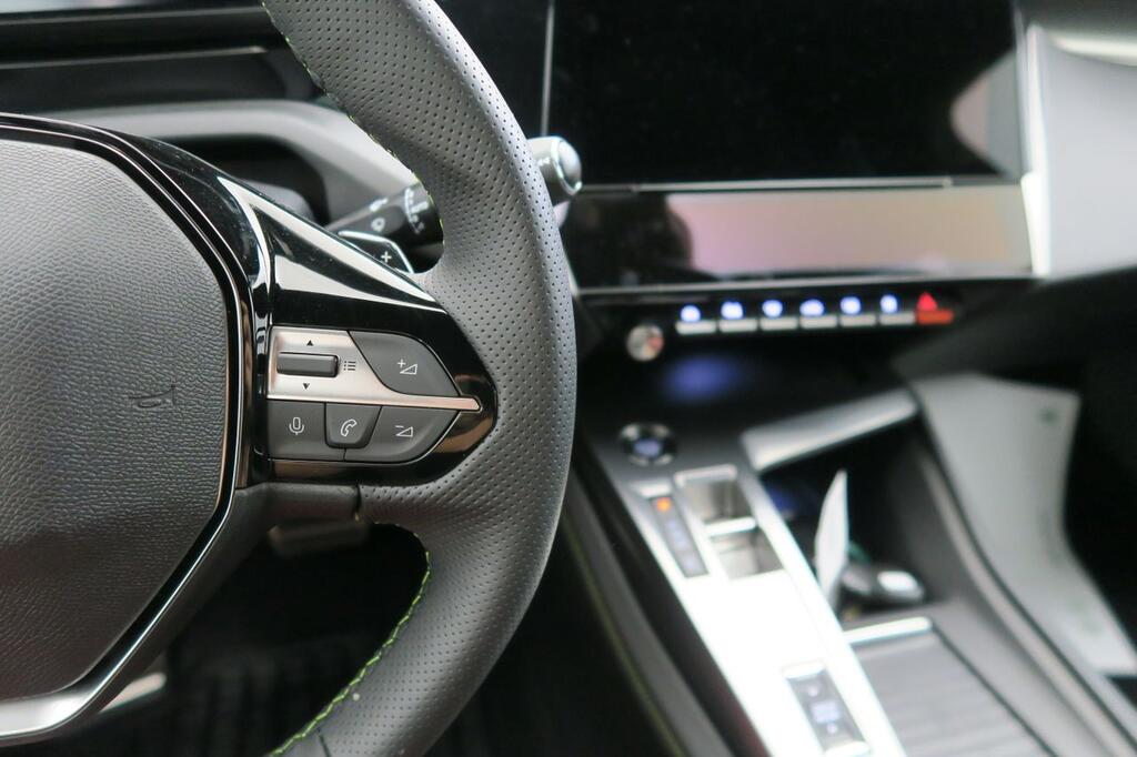 Peugeot 308 5p GT PLUG-IN HYBRID 225 e-EAT8 8