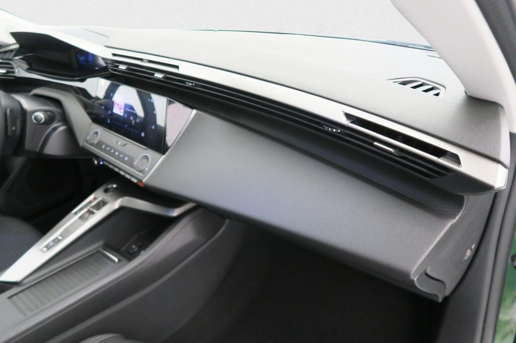 Peugeot 308 ACTIVE 1.6 PLUG-IN HYBRID 180CV E-EAT8 5P 14