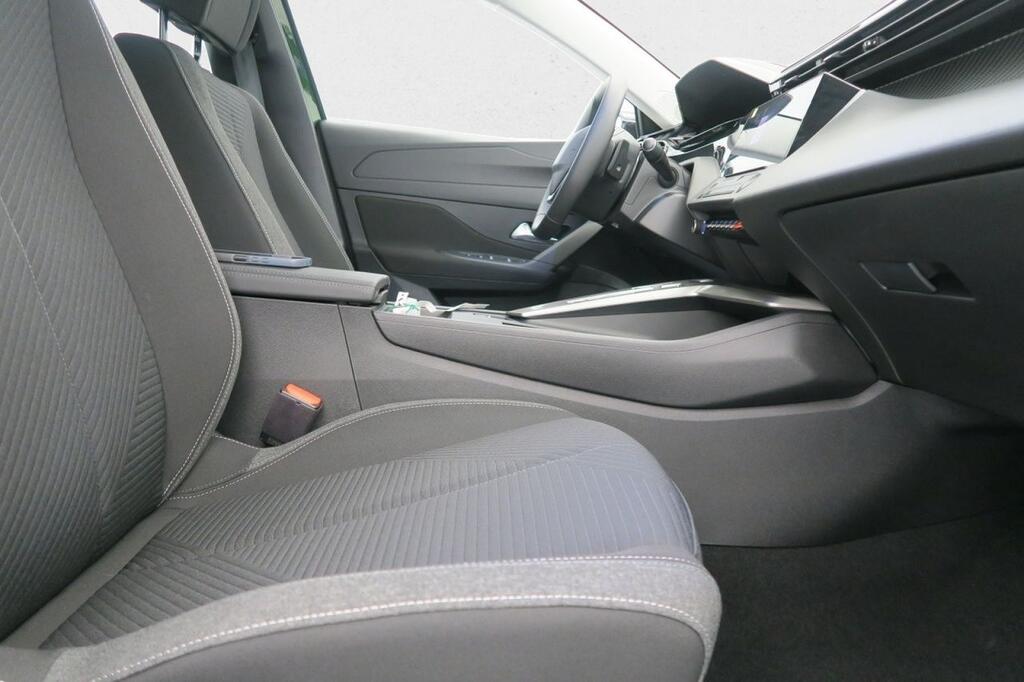 Peugeot 308 ACTIVE 1.6 PLUG-IN HYBRID 180CV E-EAT8 5P 15